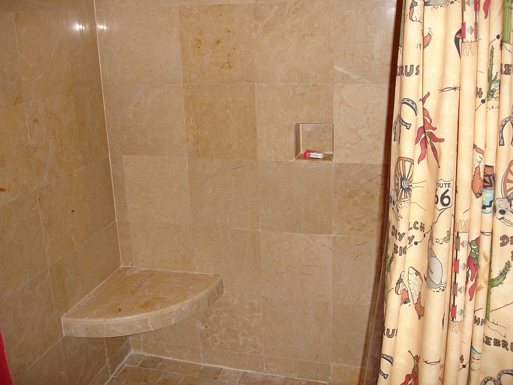 1BRM_15.JPG - Bathroom