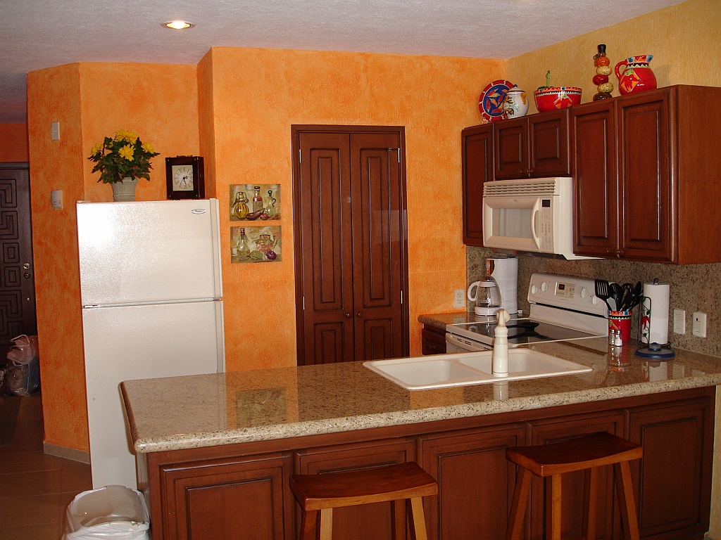 1BRM_8.JPG - Kitchen