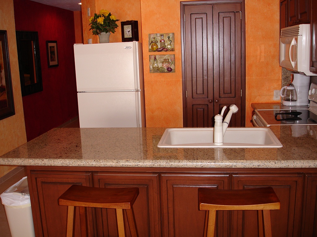 1BRM_9.JPG - Kitchen