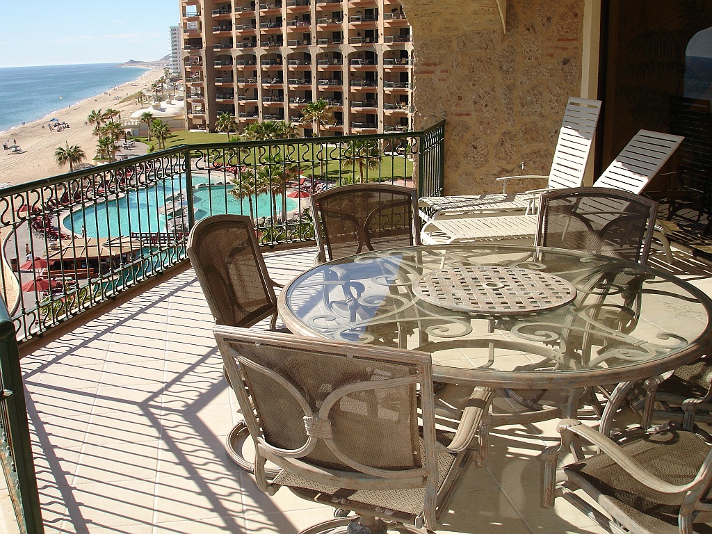 3BRM_21.JPG - Balcony