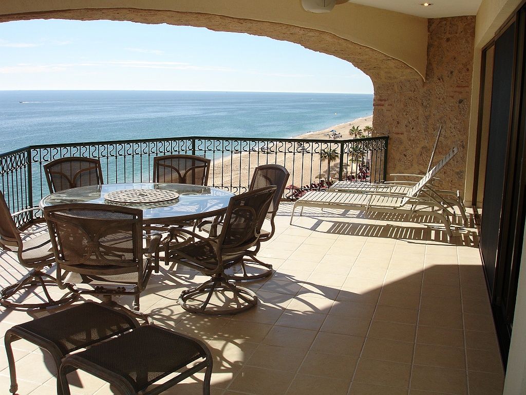 3BRM_23.JPG - Balcony