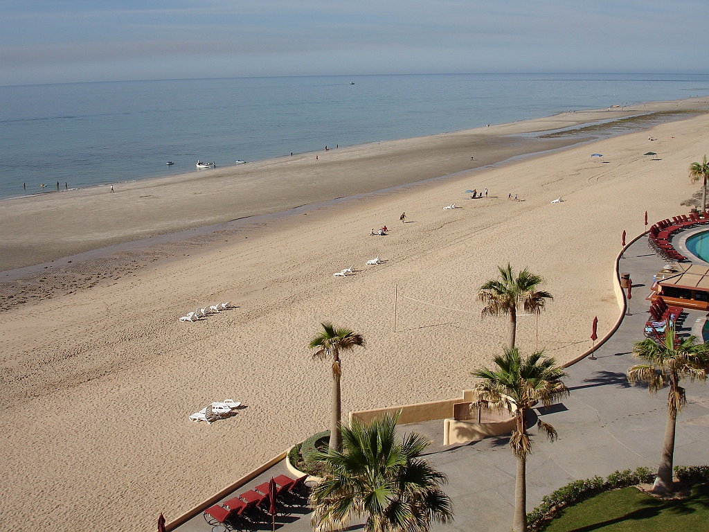 3BRM_42.JPG - Beach view