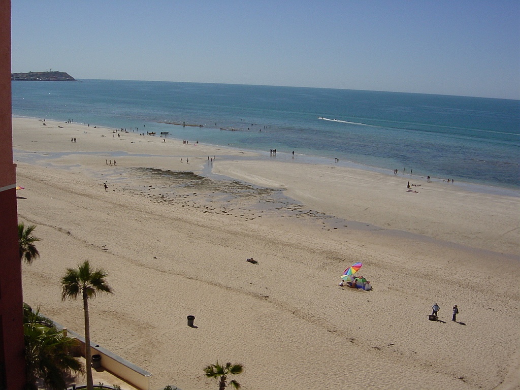 3BRM_43.JPG - Beach view