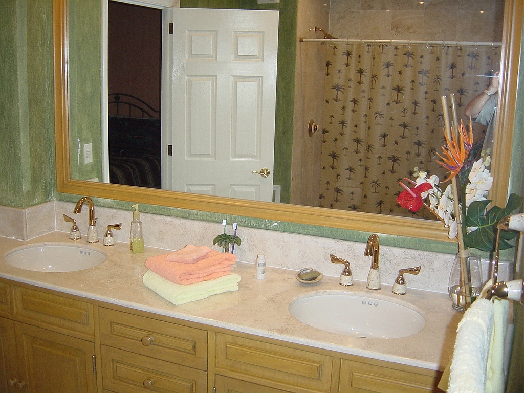 3BRM_59.JPG - Bathroom 1